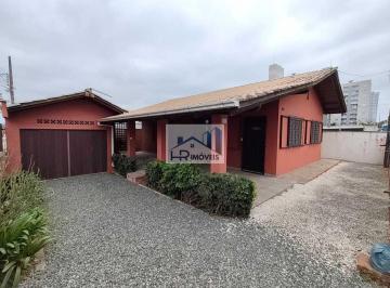 Casa · 2 Quartos · 2 Vagas · Casa para alugar no bairro Centro - Balneário Piçarras/SC