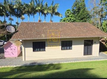 Casa · 114m² · 3 Quartos · 1 Vaga · Casa com amplo quintal e 3 dormitórios no bairro Pomeranos em Timbó