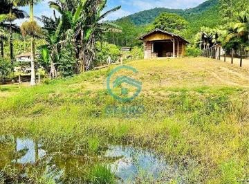 Rural · 900m² · 1 Quarto · Chácara em Meio a Natureza com Lagoa e Terreno de 900m² à venda em Canelinha/SC