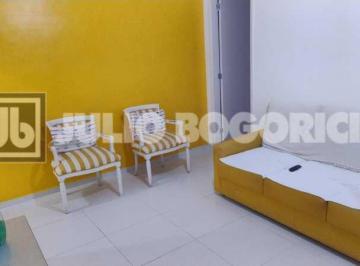Apartamento · 67m² · Apartamento : Padrão / Residencial / Catete