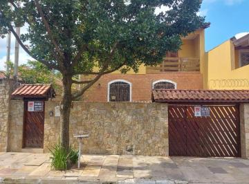 mwfyxp02ytg4mzg2zje1mda3_md · Sobrado Alto Padrão no Horto Florestal com 3 Suítes e 6 Vagas