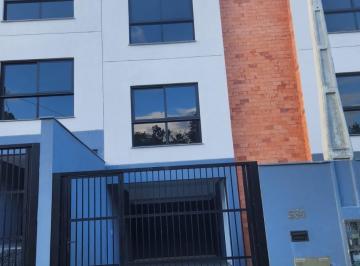 Casa · 98m² · 2 Quartos · 2 Vagas · Sobrado tríplex semi mobiliado para locação no bairro Escola Agricola.
