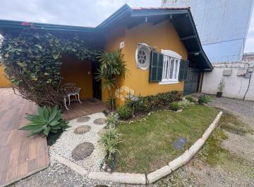 Casa · 40m² · 1 Quarto · 1 Vaga · CHALÉ SEMIMOBILIADO DE 1 QUARTO EM CONDOMÍNIO FECHADO COM PISCINA E QUINTAL EM CACHOEIRA DO BOM JESU