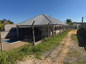 Foto 01 · Chácara Locação em Aracoiaba da Serra-SP, Bairro Cercado: 2 Quartos, 2 Suítes, 2 Salas, 3 Banheiros,