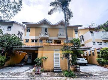 Casa · 326m² · 4 Quartos · 8 Vagas · Casa em Jardim Barbacena, Cotia/SP de 326m² 4 quartos à venda por R$ 1.260.000,00