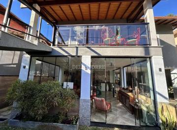Casa · 250m² · 4 Quartos · 4 Vagas · Casa em Golfe, Teresópolis/RJ de 250m² 4 quartos à venda por R$ 1.280.000,00