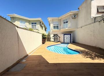 Casa · 140m² · 3 Quartos · 2 Vagas · Excelente casa 3 quartos na praia de Camboinhas, Niterói.