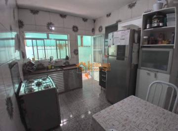 Casa · 270m² · 6 Quartos · 2 Vagas · Casa em Jardim Moreira, Guarulhos/SP de 270m² 6 quartos à venda por R$ 800.000,00