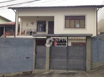 Casa · 219m² · 6 Quartos · 6 Vagas · Casa em Icaraí, Niterói/RJ de 219m² 6 quartos à venda por R$ 750.000,00