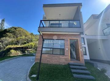 Casa · 131m² · 3 Quartos · 2 Vagas · Casa em Golfe, Teresópolis/RJ de 131m² 3 quartos à venda por R$ 799.000,00