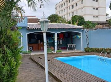 Casa · 198m² · 5 Quartos · 3 Vagas · Casa em Barreiros, São José/SC de 198m² 5 quartos à venda por R$ 1.500.000,00