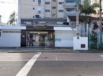 Casa · 235m² · 4 Quartos · 5 Vagas · Casa em Abraão, Florianópolis/SC de 235m² 4 quartos à venda por R$ 1.950.000,00