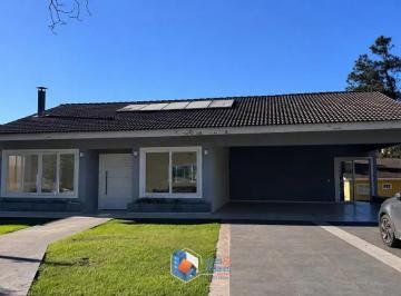 Casa · 430m² · 5 Quartos · Casa em Morada dos Pássaros, Barueri/SP de 430m² 5 quartos à venda por R$ 2.660.000,00