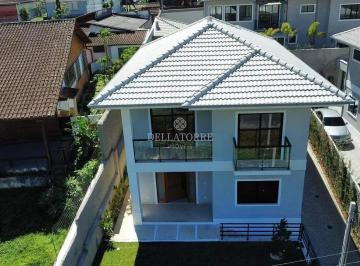 Casa · 208m² · 4 Quartos · 2 Vagas · Casa em Carlos Guinle, Teresópolis/RJ de 208m² 4 quartos à venda por R$ 1.950.000,00
