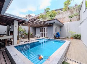 Casa · 248m² · 4 Quartos · 6 Vagas · Casa em Jardim Torino, Cotia/SP de 248m² 4 quartos à venda por R$ 1.490.000,00