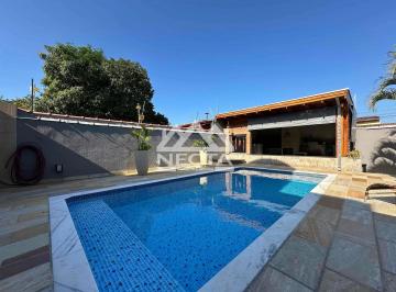 Casa · 353m² · 6 Quartos · Sobrado em Caputera, Caraguatatuba/SP de 353m² 6 quartos à venda por R$ 1.600.000,00
