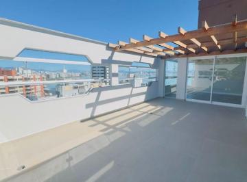Apartamento · 238m² · 4 Quartos · 2 Vagas · Cobertura em Agronômica, Florianópolis/SC de 238m² 4 quartos à venda por R$ 3.320.000,00