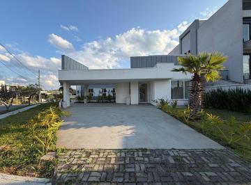 Casa · 285m² · 3 Quartos · 4 Vagas · Casa á Venda no Condomínio Aruã Brisas