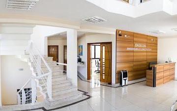 Comercial · 350m² · 4 Vagas · Prédio Comercial para venda em Centro de 350.00m² com 4 Garagens