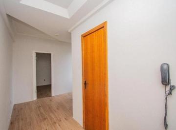 Comercial · 41m² · 1 Quarto · Sala comercial de 24,74 m² à venda em Petrópolis, esquina com a 24 de Outubro.