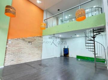 Comercial · 90m² · Loja em Condomínio Comercial - Centro - 45m².