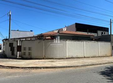 Casa · 45m² · 2 Quartos · 2 Vagas · Casa térrea de esquina