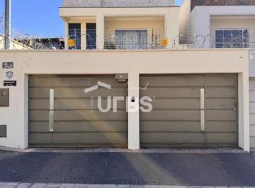 Apartamento de 3 quartos, Goiânia · CASA 219MT 3 SUITES SETOR JARDIM ATLANTICO