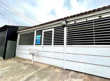 Casa de 3 quartos, Ceilândia · Casa próxima ao metrô