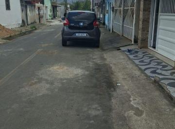 Casa en Venda de 3 quartos Jaçanaú · Vendo excelente casa no Jacanau. Maracanau, toda na cerâmica e forrada, em ótimo estado de nova.