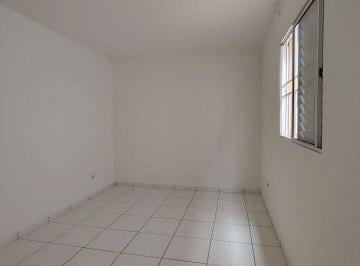 Casa · 80m² · 2 Quartos · sobrado na vila Galvão sem vaga de garagem R$ 1.900,00