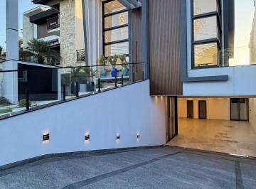Casa · 366m² · 3 Quartos · 13 Vagas · Casa á Venda no Condomínio Aruã