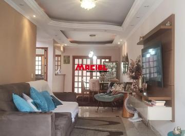 Casa · 195m² · 3 Quartos · 2 Vagas · Sobrado 3 dormitórios com 1 suite Cond. Residencial. PLANALTO