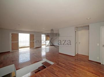 Apartamento · 304m² · 3 Quartos · 3 Vagas · Apartamento Cobertura - Moema - 3 Suítes - 304m².