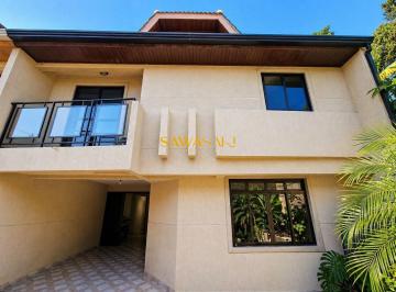 Casa · 180m² · 3 Quartos · 1 Vaga · Sobrado em Uberaba, Curitiba/PR