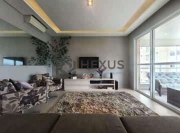 Foto · Apartamento reformado com varanda gourmet vista mar e lazer na Enseada, Guarujá