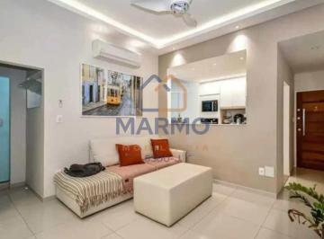 Apartamento de 2 quartos, Rio de Janeiro · Encanto em Botafogo: apartamento de 2 quartos com suíte no Edifício Del Palmar.