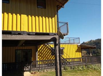 Casa de 2 quartos, São Bento do Sapucaí · Propriedade com 16.000 m² e casa de containers à venda em São Bento do Sapucaí/S