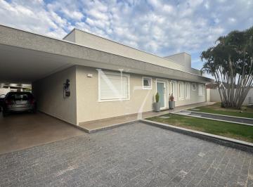 Casa · 320m² · 3 Quartos · 4 Vagas · Casa de Alto Padrão Mobiliada e Decorada! Condomínio Flamboyant.