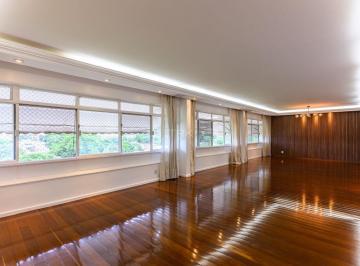 Apartamento · 209m² · 4 Quartos · 2 Vagas · Algumas décadas depois, a sala continua dando baile.