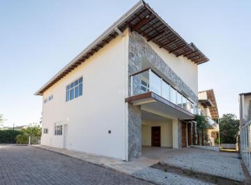 Casa · 736m² · 4 Quartos · Troque o open space pelo open air.