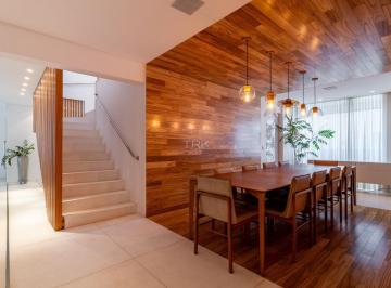 Apartamento · 518m² · 4 Quartos · 4 Vagas · A única cápsula do tempo que recomenda abrir toda noite.