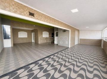 Casa · 150m² · 3 Quartos · 3 Vagas · Casa com 3 quartos, sendo 1 suíte + loja na Quadra 405 do Recanto das Emas