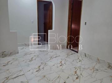 Casa · 150m² · 3 Quartos · 3 Vagas · Casa com 3 quartos, sendo 1 suíte na Quadra 103 do Recanto das Emas