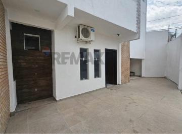 Casa · 85m² · 2 Quartos · 2 Vagas · Casa para alugar em Vila Gabriel de 85.00m² com 2 Quartos e 2 Garagens