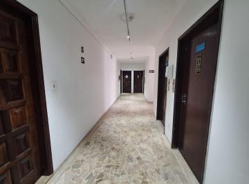 Apartamento · 115m² · 2 Quartos · 1 Vaga · Excelente apartamento no Embaré