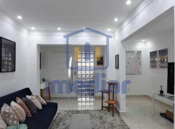 Casa · 201m² · 3 Quartos · 2 Vagas · Excelente sobrado, para residência ou comércio, no coração do Embaré .