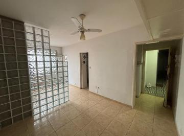 Apartamento · 29m² · 1 Quarto · 1 Vaga · Kitnet de 29 mts muito bem localizada, em prédio frente mar.