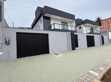 Casa · 145m² · 3 Quartos · 2 Vagas · Casa à venda em Guarapari-ES, Santa Mônica: Casa Duplex com Área Gourmet, Churrasqueira e 3 Suítes!