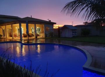 Foto 01 · Casa de luxo em condomínio: 5 quartos, 2 suítes, 3 salas, 3 banheiros, 4 vagas na cidade de Tatuí-SP