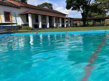 Foto 10 · Casa de Luxo para Locação em Resende-RJ: 5 Quartos, 2 Salas, 6 Banheiros em Bairro Lava-pés - 1.000m